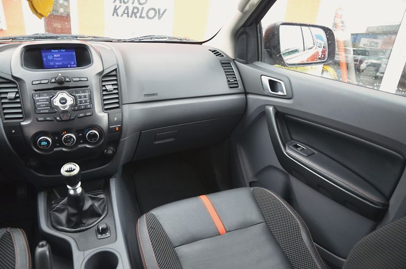 Ford Ranger (2012) Wildtrak 3.2 TDCi 4x4 TAŽNÉ ČR - fotka 20 z 37