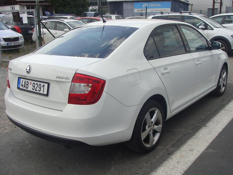 Škoda Rapid 1.2 TSi Ambiente, koupeno v ČR - fotka 6 z 22