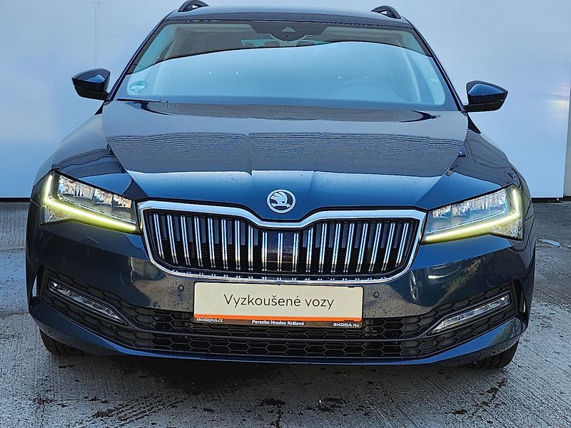 Škoda Superb Ambition 2.0 TDI 110 kW DSG Co - fotka 4 z 25