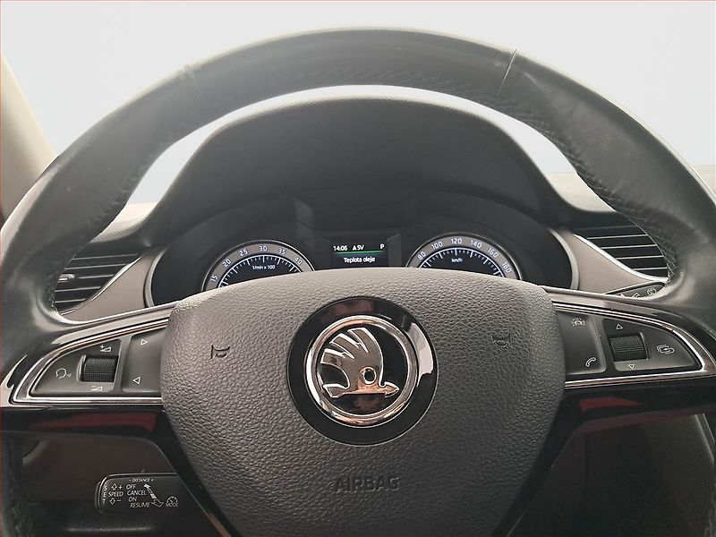 Škoda Octavia (2017) Laurin&Klement 2.0 TDI, 4X4 - fotka 16 z 21