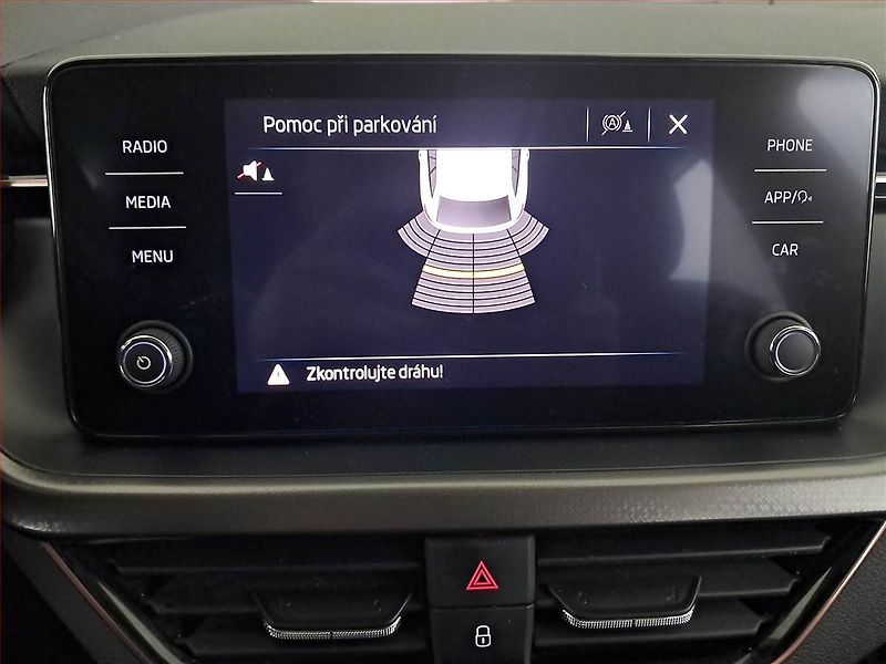 Škoda Scala (2023) Style 1.0 TSI, ČR,1.maj - fotka 13 z 16