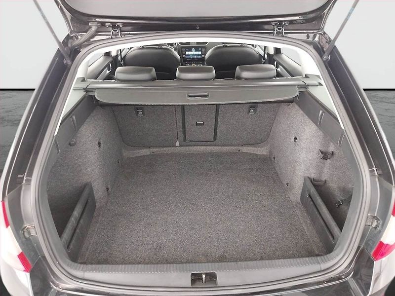 Škoda Octavia (2015) Style 1.6 TDI, Serv.kniha - fotka 14 z 22