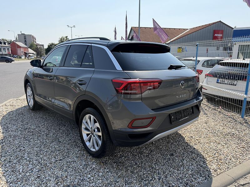 Volkswagen T-Roc 1,5 TSi/110kW LIFE - DSG,TZ,.. - fotka 5 z 64