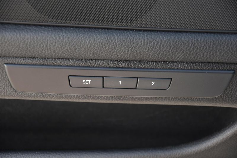 BMW Řada 5 525d xDrive 160kW ČR - fotka 28 z 30