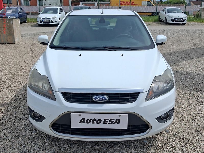 Ford Focus (2008) 1.6i, Klima - fotka 2 z 16