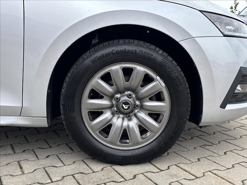 Škoda Octavia 2,0 TDI 85kW Ambition MAN - fotka 11 z 31