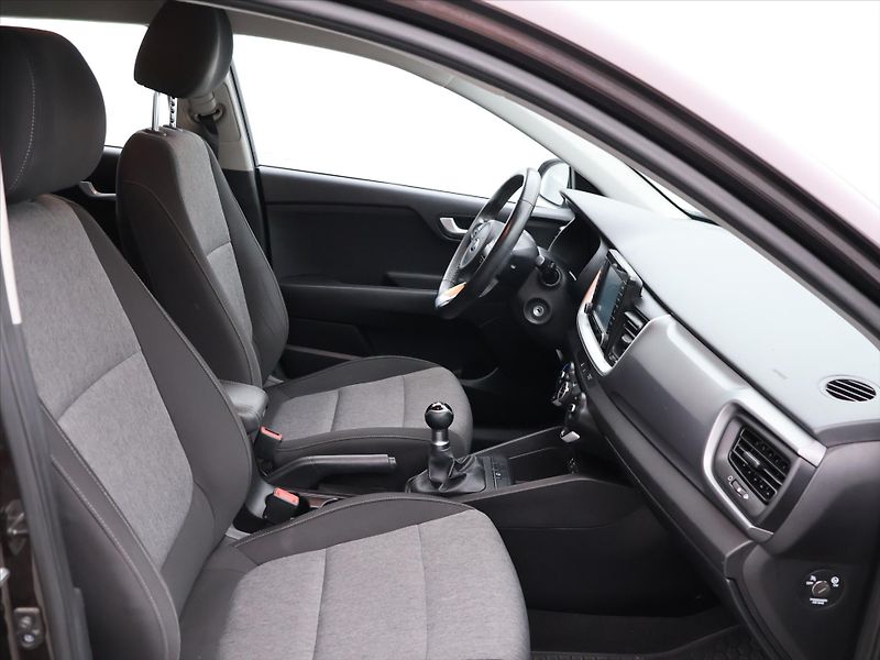 Kia Stonic 1,3 CVVT 61kW CZ Comfort - fotka 12 z 33