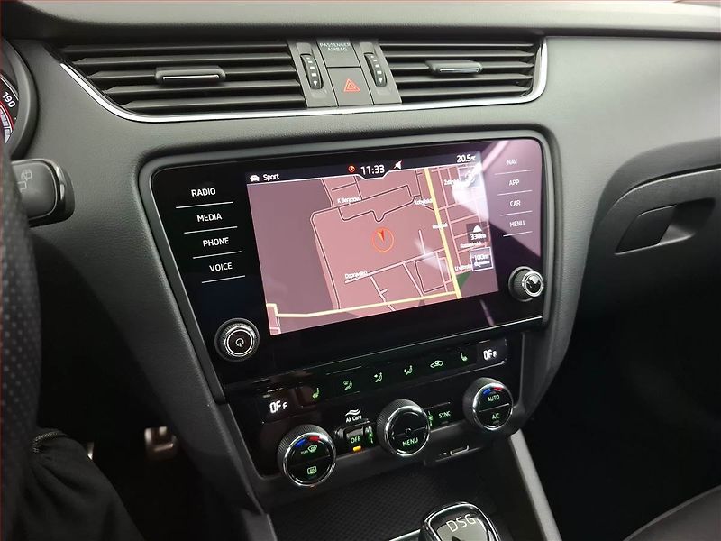 Škoda Octavia (2019) RS 2.0 TSI - fotka 12 z 22