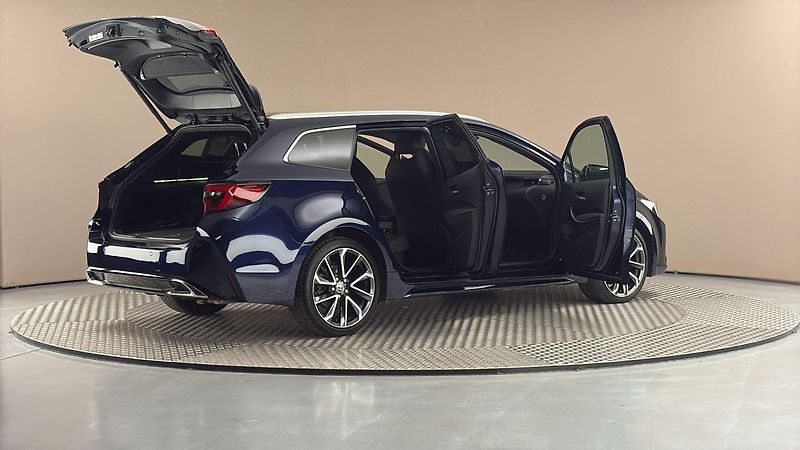Toyota Corolla 2.0 Hybrid AUT Executive Touri - fotka 6 z 29