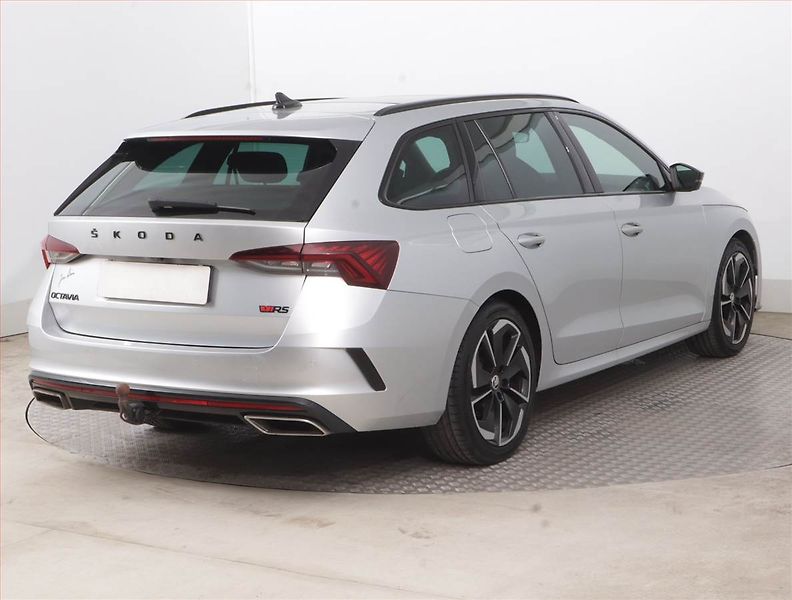 Škoda Octavia (2023) 2.0 TDI - fotka 5 z 17