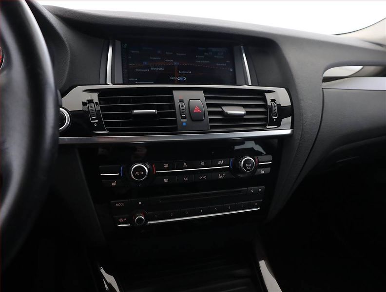 BMW X4 (2014) xDrive20d, 4X4, Automat - fotka 10 z 18