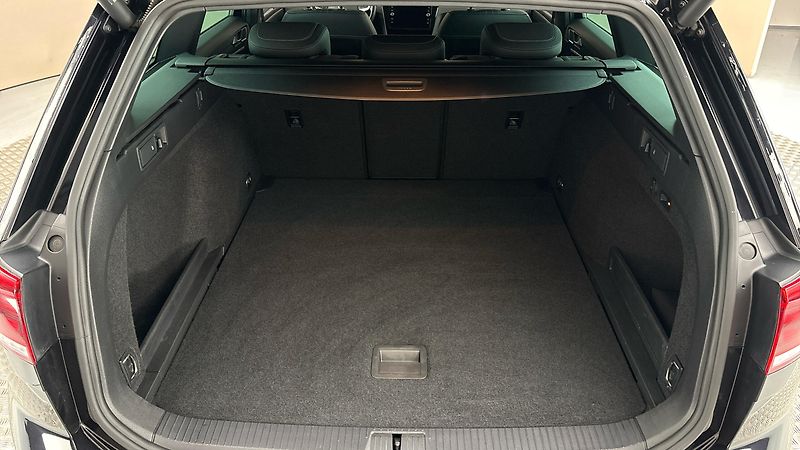 Volkswagen Passat 2.0 TDI DSG 4MOTION Alltrack - fotka 17 z 31