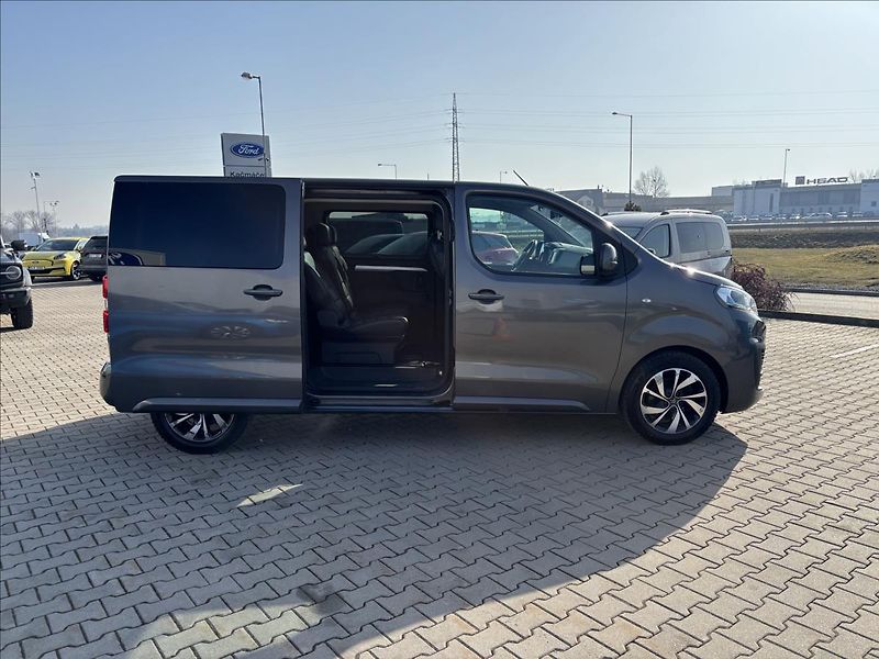 Citroën SpaceTourer 2,0 BlueHDi S&S Shine  L1 - fotka 11 z 43