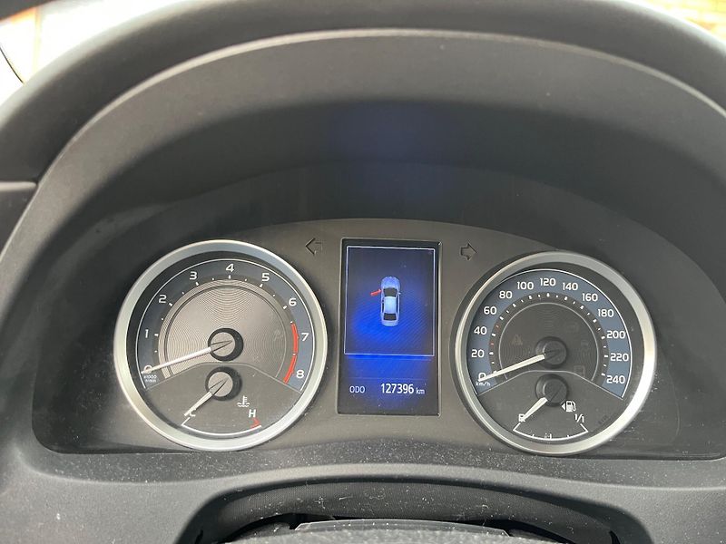Toyota Corolla (2018) 1.6 /97kW - fotka 2 z 7