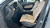 Volvo XC60 (2026) PLUS DARK, B5 AWD, 184+10 kW / - náhled 8