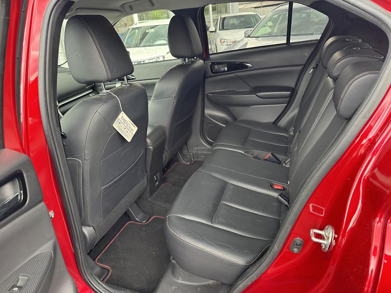 Mitsubishi Eclipse Cross Turbo CVT 4x4 INSTYLE - fotka 8 z 13