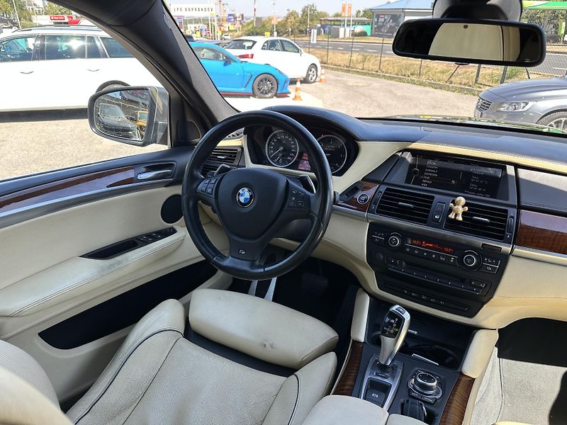 BMW X6 (2012) BMW X6 2012 - fotka 16 z 18