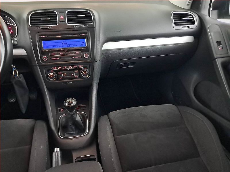Volkswagen Golf (2009) 2.0 TDI, Park. senzory - fotka 8 z 14