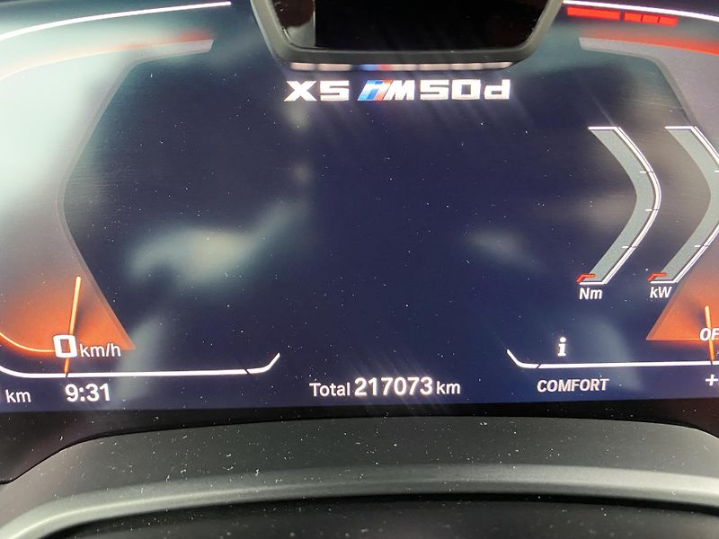 BMW X5 M50XD 4x4 400PS CZ DPH FULL 1A - fotka 163 z 171