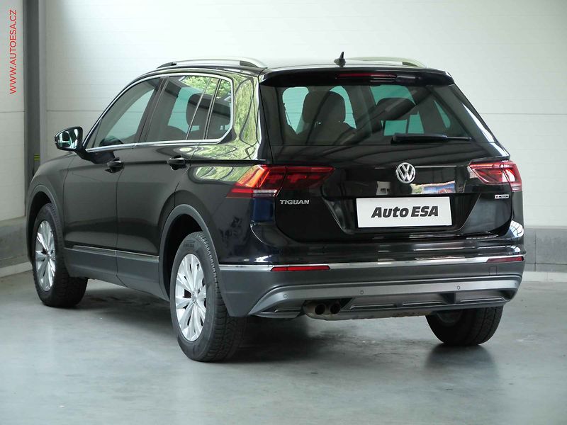 Volkswagen Tiguan (2019) 2.0TSi 4x4, Highline, DSG - fotka 6 z 21