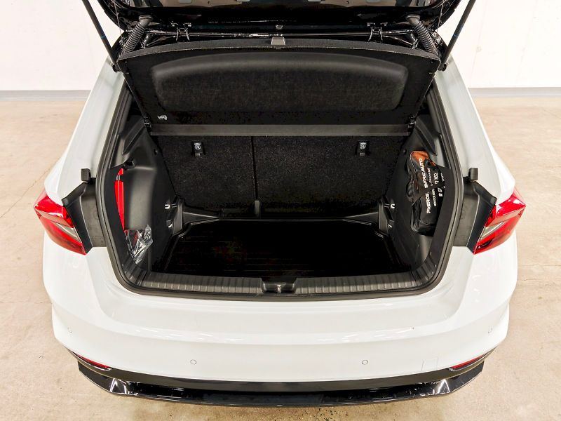 Škoda Fabia (2025) 1.0 TSI 85 kW Monte Carlo - fotka 27 z 28