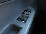 Volkswagen Touran (2008) 1.9 TDI, Tempomat - náhled 16
