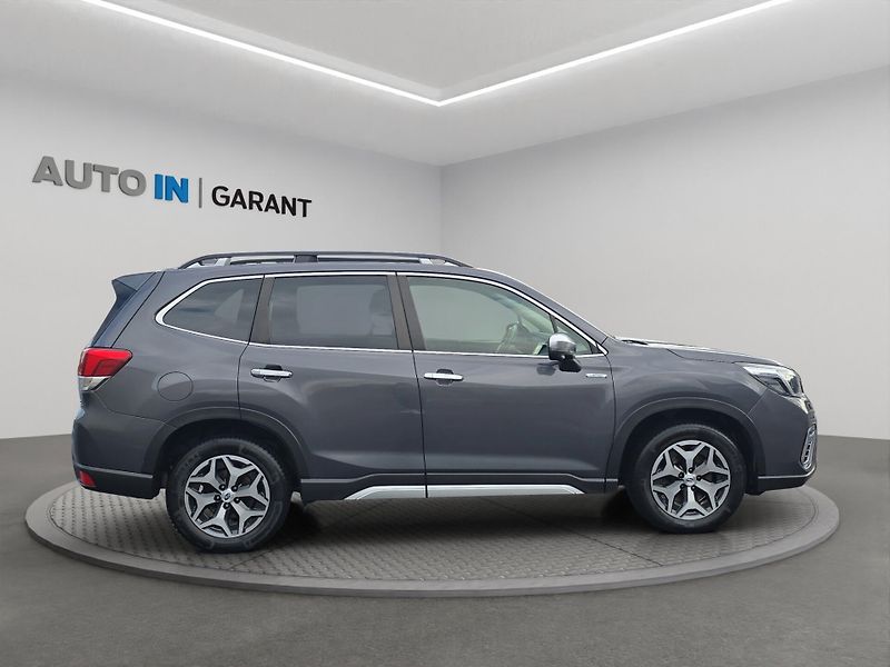 Subaru Forester (2020) 2.0 HEV 110kW 4x4, Serv. kniha - fotka 4 z 28