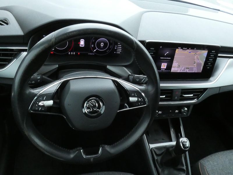 Škoda Kamiq Ambition Clever 1.5 TSI /110 k - fotka 17 z 30
