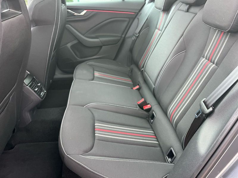 Škoda Kamiq (2026) 1.0 TSI 85 KW DSG Monte Carlo - fotka 11 z 27