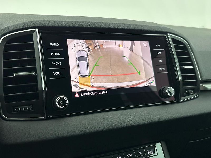 Škoda Karoq Ambition DSG - fotka 24 z 27