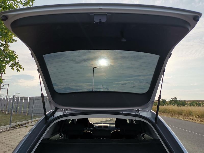 Škoda Octavia 2,0TDI 103 kW  CR ELEGANCE - fotka 46 z 49