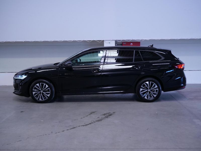 Škoda Superb - fotka 3 z 25