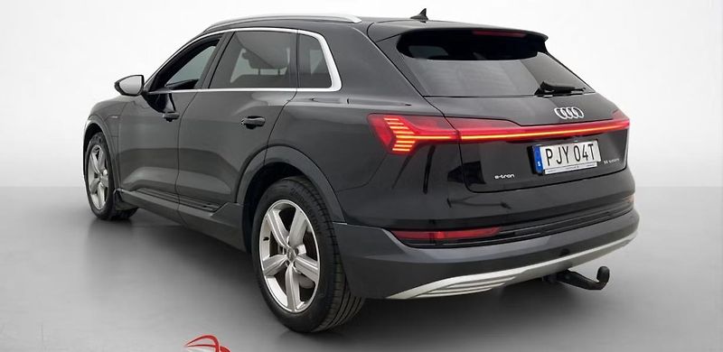Audi e-tron 55 Quattro 360kam Tažné LED - fotka 5 z 23
