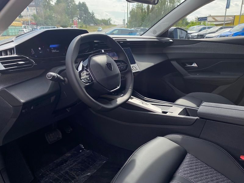 Peugeot 408 (2026) ALLURE Hybrid 145 e-DCS6 - fotka 16 z 28