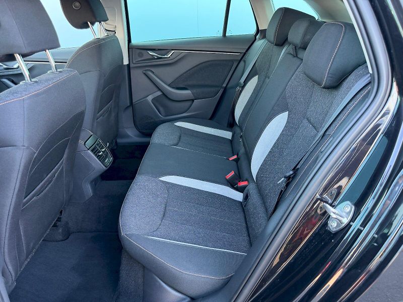 Škoda Scala (2025) 1.5 TSI 110kW Top Selection - fotka 24 z 35