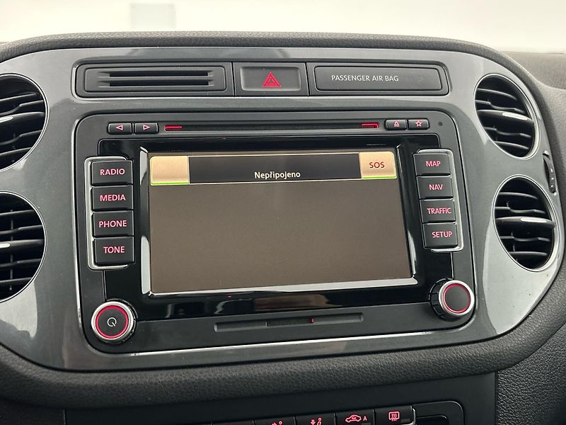 Volkswagen Tiguan Sport 4MOT - fotka 24 z 29