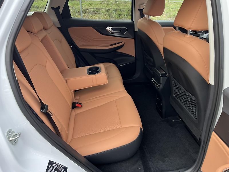 BAIC X75 (2026) 1.5T 130KW AUTOMAT MAX.VÝBAVA - fotka 11 z 27