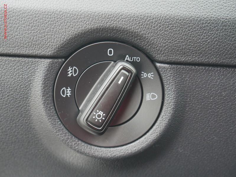 Škoda Octavia (2019) 2.0 TDi, RS, DSG, LED - fotka 20 z 26