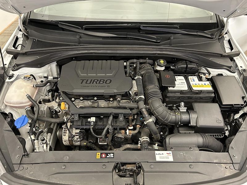 Kia Ceed 1.5 T-GDI SPIN - fotka 21 z 23