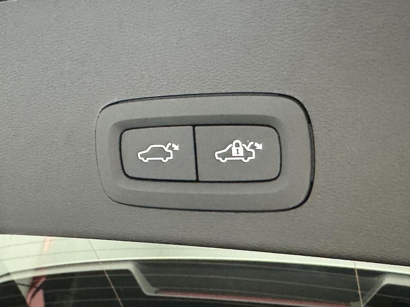 Volvo XC40 B3 CORE AUT  - fotka 22 z 42