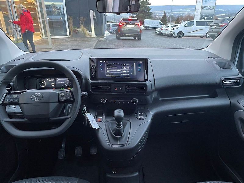 Toyota ProAce City Verso MC24 1.5L MT - fotka 12 z 25