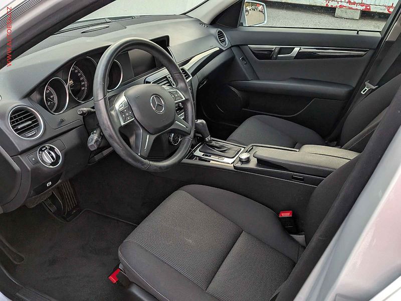 Mercedes-Benz Třídy C (2011) 2.2 CDi, ČR, AT, xenon - fotka 9 z 17