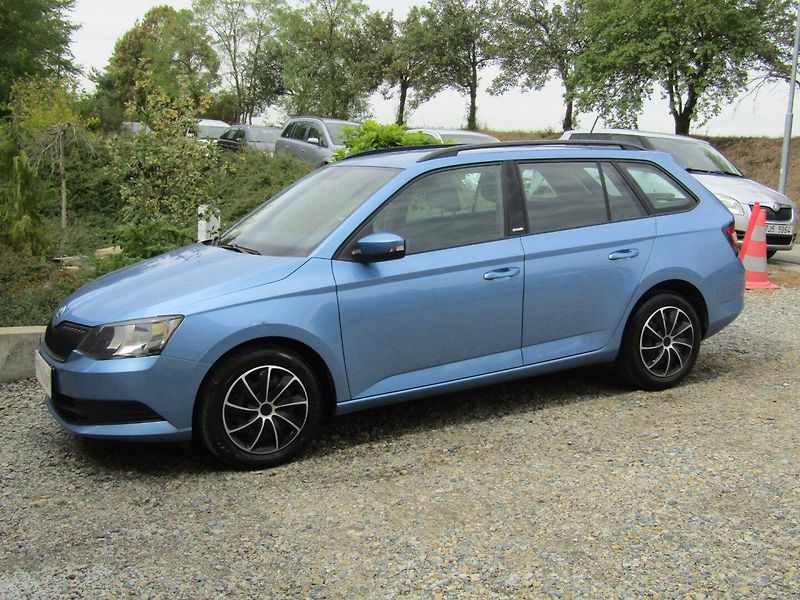 Škoda Fabia (2016) 1.2 TSI 66kW  ZIMNÍ+LETNÍ PNEU - fotka 2 z 36