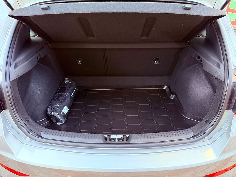 Hyundai i30 1.5 CVVT Comfort, ČR, Záruka - fotka 10 z 29