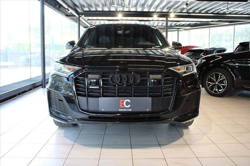 Audi Q7 50 TDi quattro Competition Plu - fotka 2 z 39