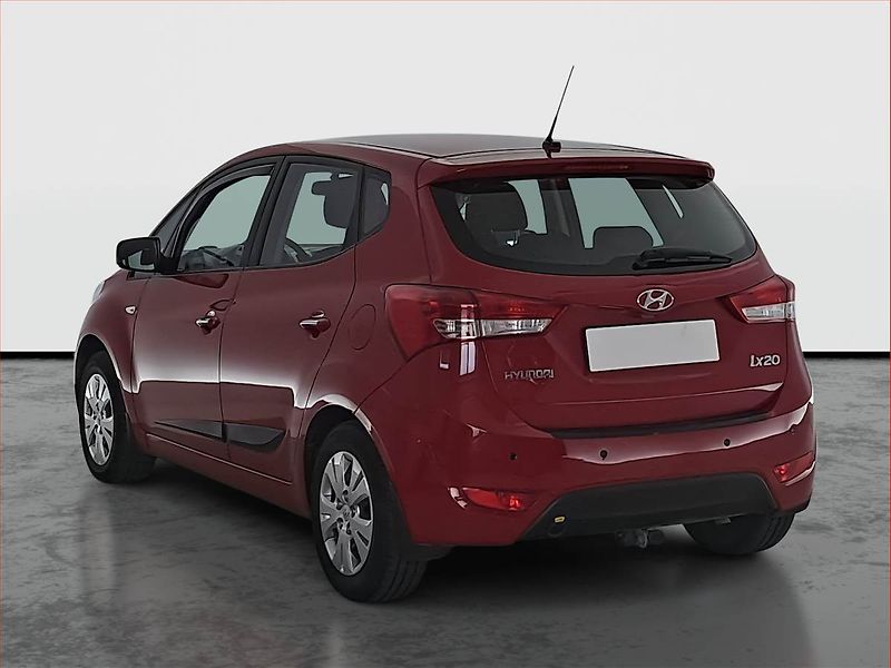 Hyundai ix20 (2014) 1.6 CVVT, LPG, Park. senzory - fotka 4 z 14