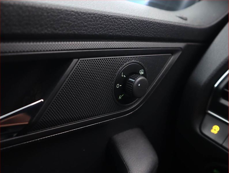 Škoda Fabia (2017) Style 1.0 TSI, Automat - fotka 20 z 22