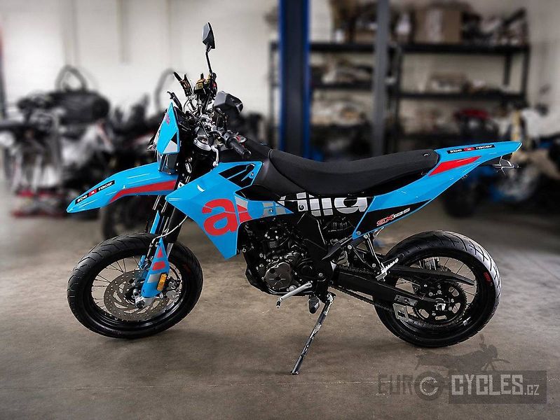 Aprilia SX 125 (2026) SX 125i ABS - fotka 18 z 27