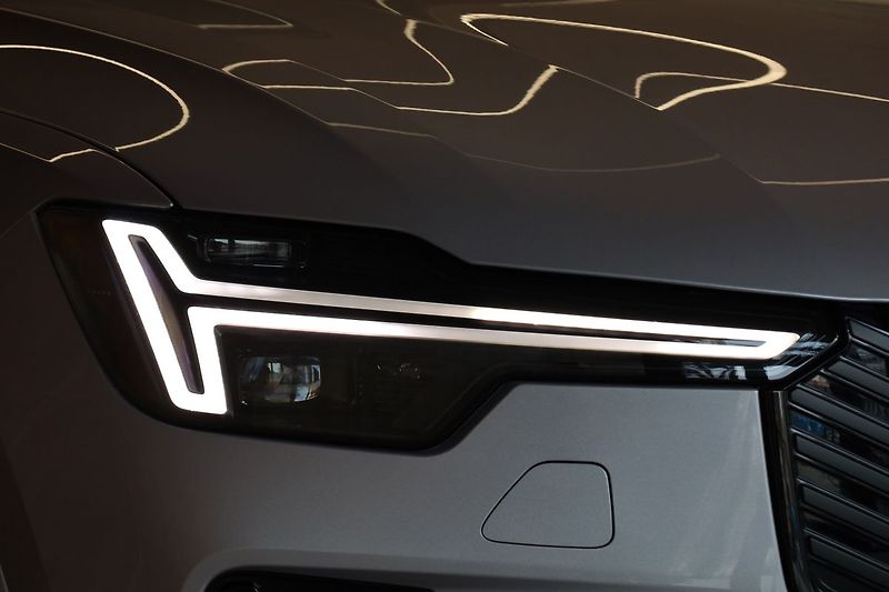 Volvo XC90 T8 Ultra Dark, Bowers, Tažné - fotka 11 z 41