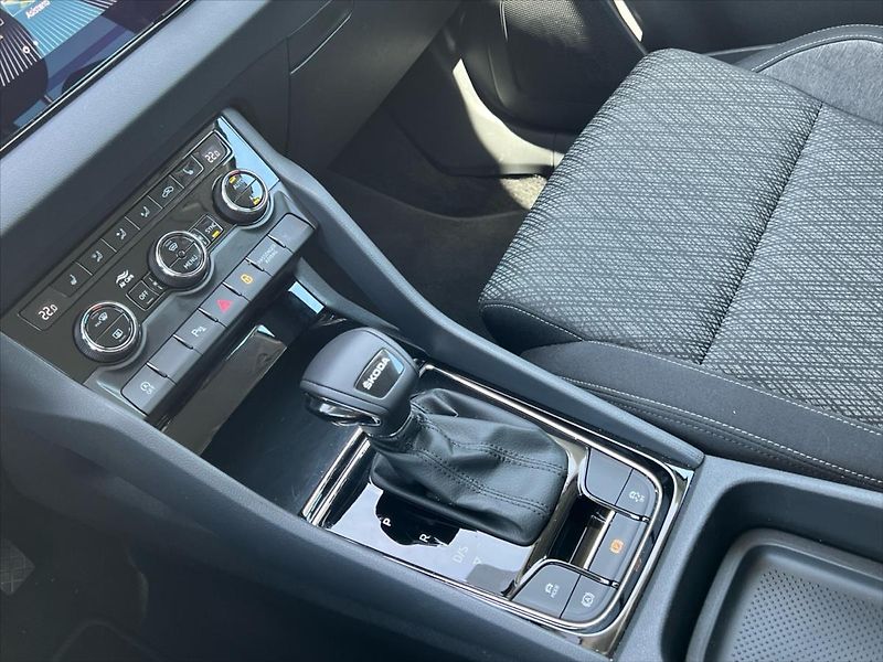 Škoda Karoq 1,5 TSi 110 kW 7DSG STYLE - fotka 18 z 27